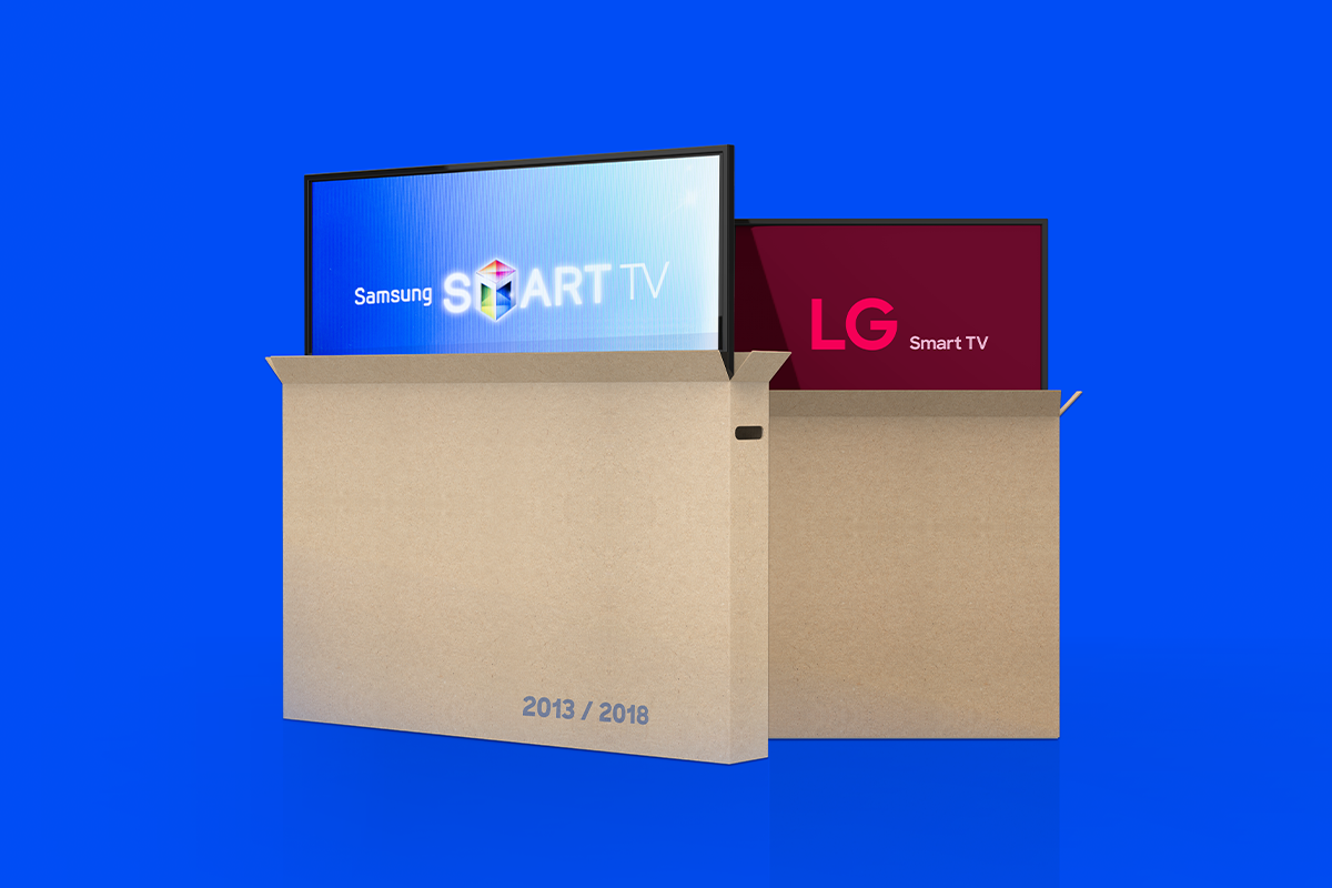 Een LG en Samsung TV die uit een doos steken